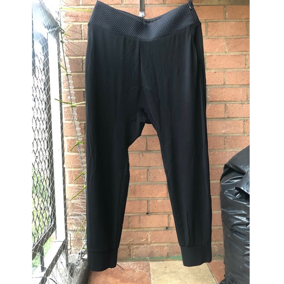 neil barrett jogger pants